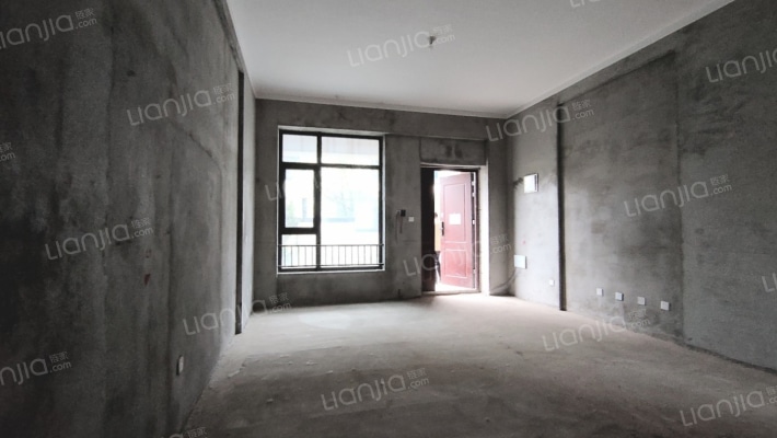 绿地香颂二手房实景图