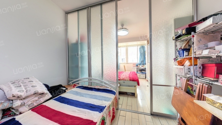 港驳小区二手房实景图