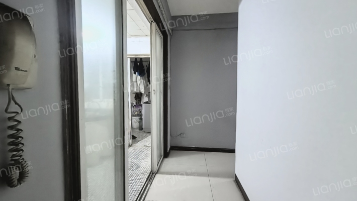 青青河畔二手房实景图