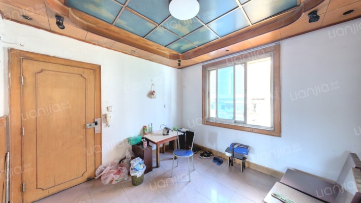 人造板厂宿舍二手房实景图