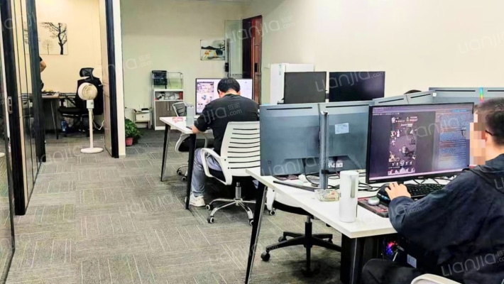 绿地蓝海大厦二手房实景图