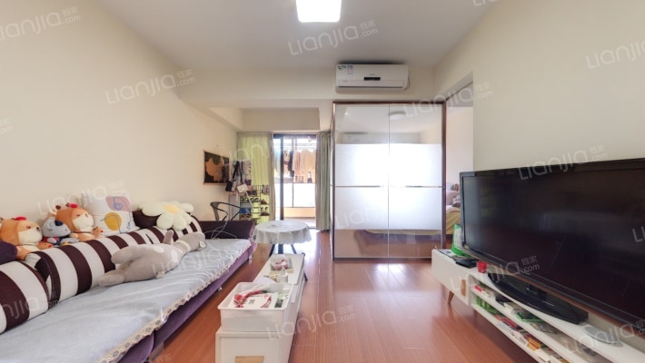 凯德都会晶彩二手房实景图