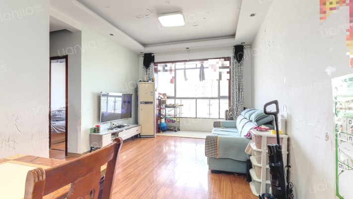 名流人和天地四期二手房实景图