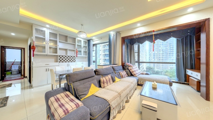 御龙山一期二手房实景图