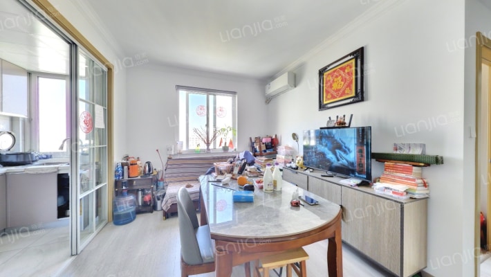 佘北家园咏泽苑二手房实景图