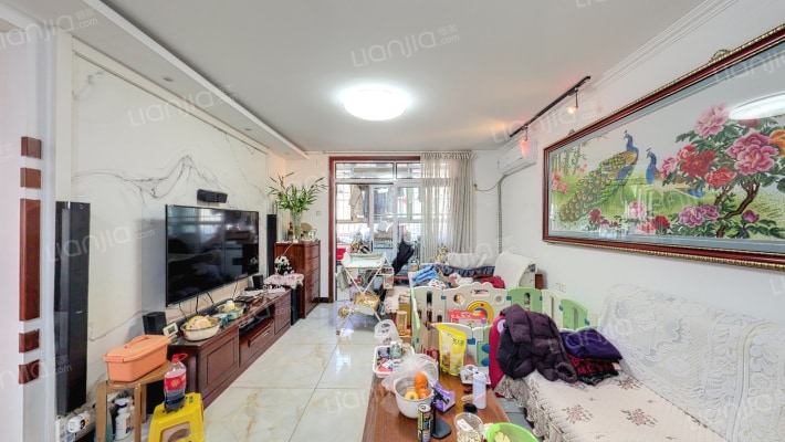 天泰苑A8区二手房实景图