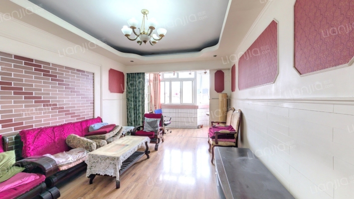 嘉泰花园公寓二手房实景图