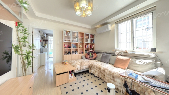 齐八小区二手房实景图