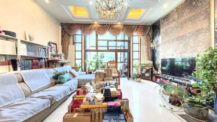 果岭里CLASS二手房实景图