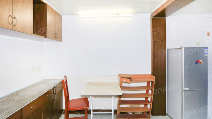 控江路1455弄二手房实景图