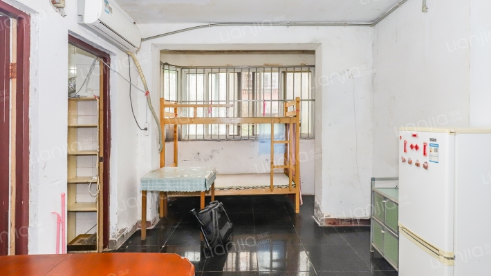 保德公寓二手房实景图