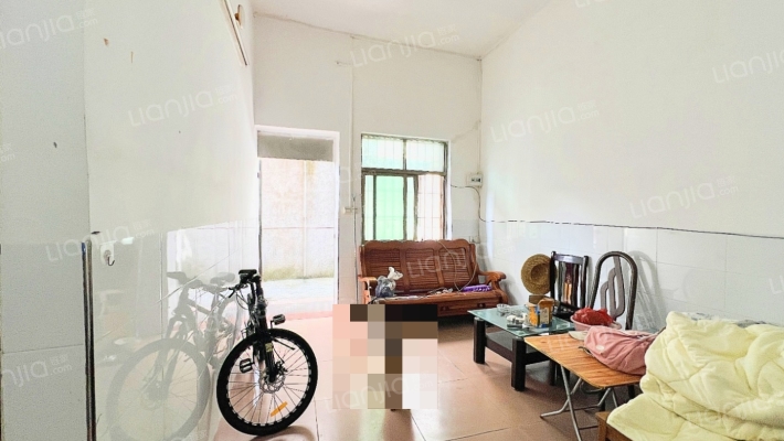 禾塘里二手房实景图