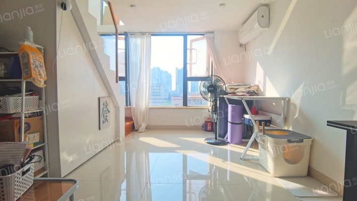 世城商业中心珑寓二手房实景图