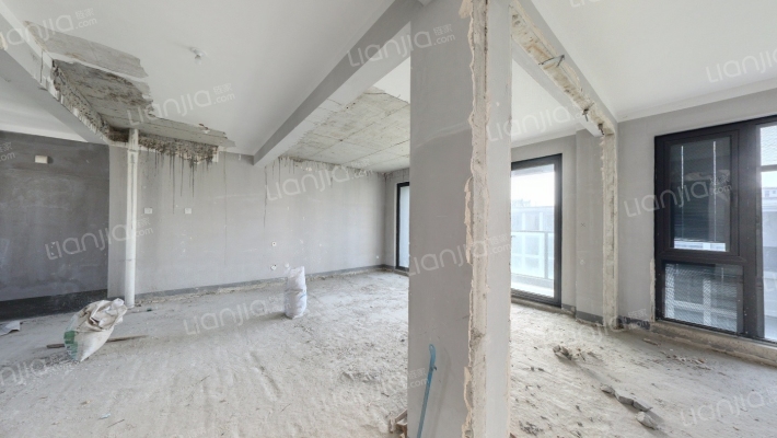 融创惠山映二区二手房实景图