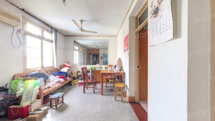 安拖新村二手房实景图