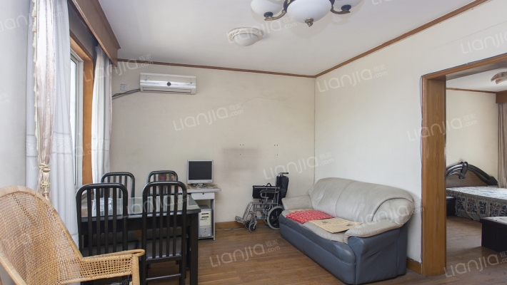 虹桥机场新村二手房实景图