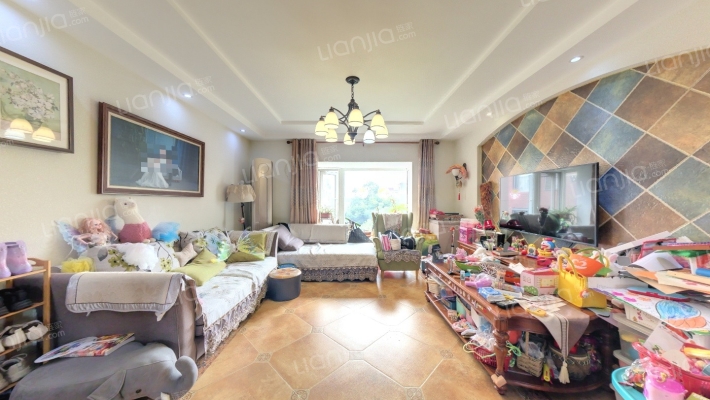 东郊小镇第六街区二手房实景图