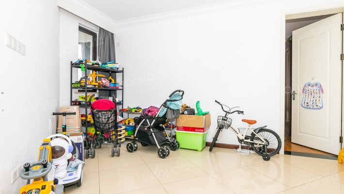 建工天峰公寓二手房实景图