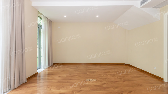 合生东郊别墅(一期)二手房实景图