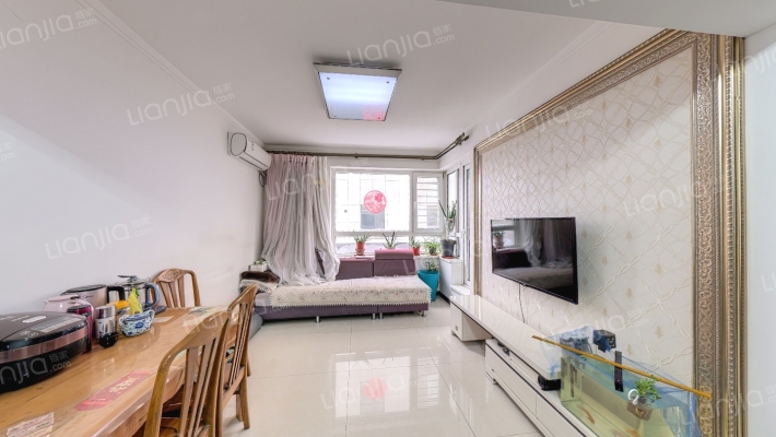 依云首府二手房实景图