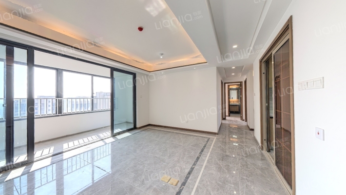 金轮翠雍华庭二手房实景图