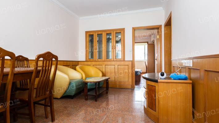 龙柏七村二手房实景图