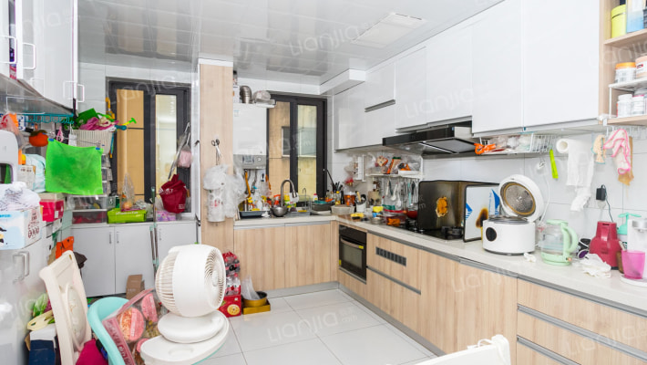 岚皋大楼二手房实景图