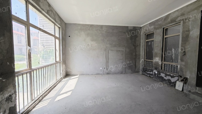 香江健康小镇丁香湾二手房实景图