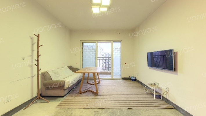 蜀镇领秀湖二手房实景图