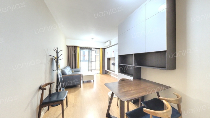 嘉誉山E区二手房实景图