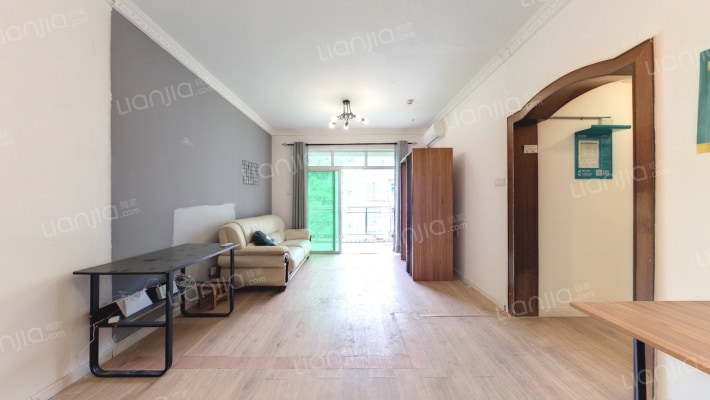 绿映居二手房实景图