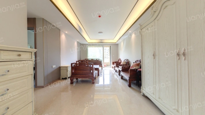 卓越维港二手房实景图