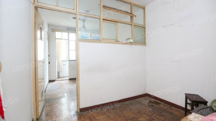 港驳小区二手房实景图