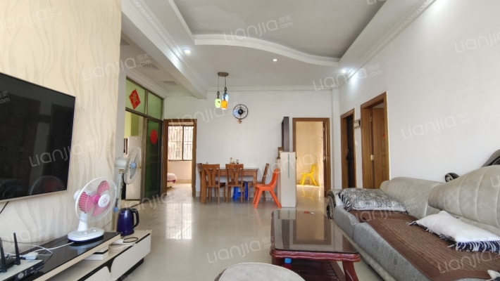 龙苑大厦二手房实景图