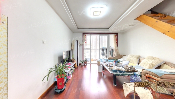 龙山花园二手房实景图