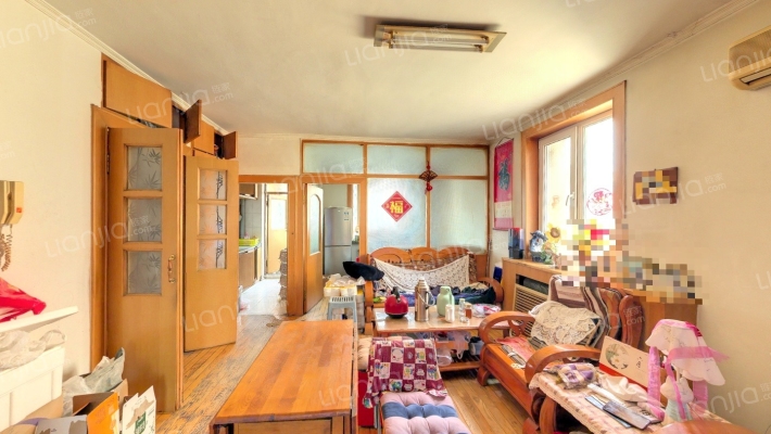 公务员小区二手房实景图