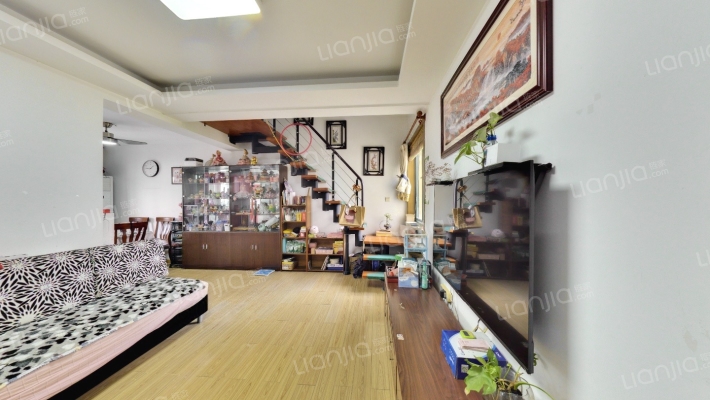 妙栏路200弄二手房实景图