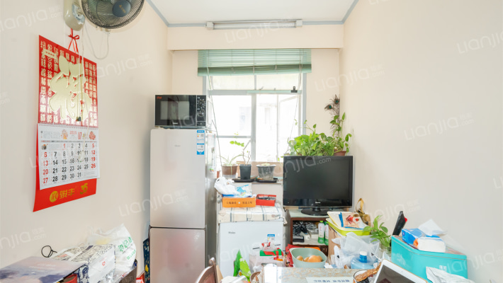 蒙自路380弄二手房实景图