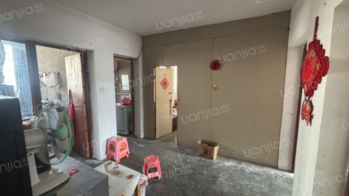 青灯新村西区二手房实景图