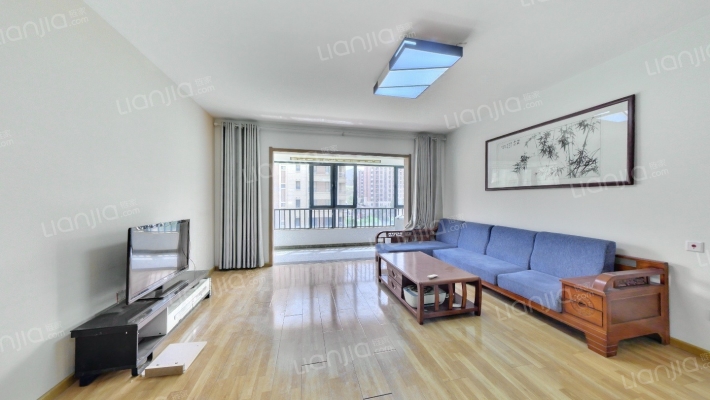 绿地柏仕晶舍二手房实景图