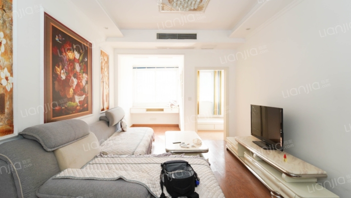 恒森滨湖晓月二手房实景图