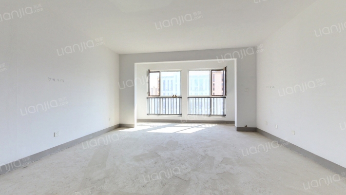 金泰丽湾悦栖山东区二手房实景图