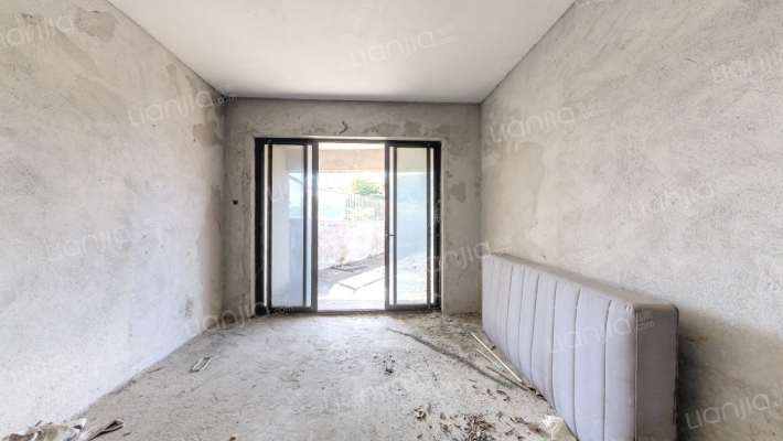 长虹御江风景二手房实景图