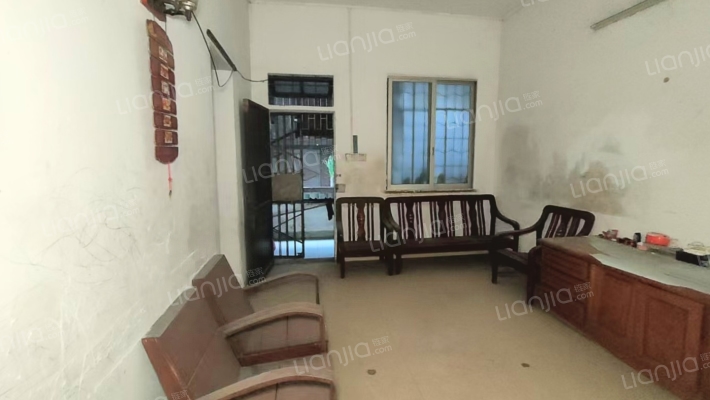 糖果厂宿舍二手房实景图