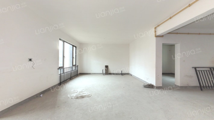 金丰观湖铂庭二手房实景图