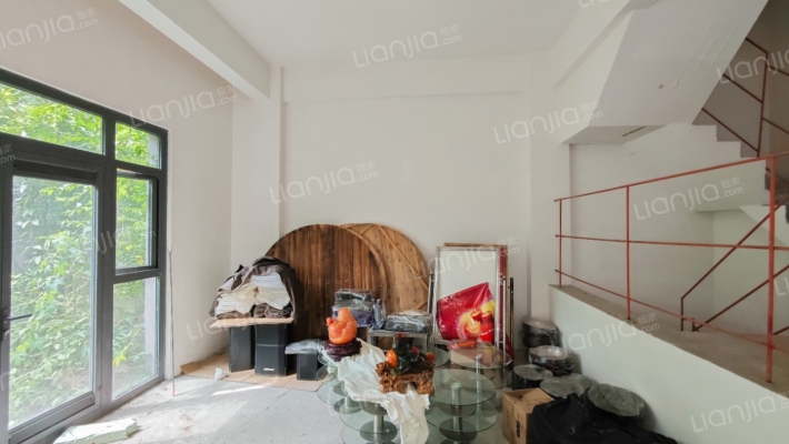 逸翠庄园君玺二手房实景图