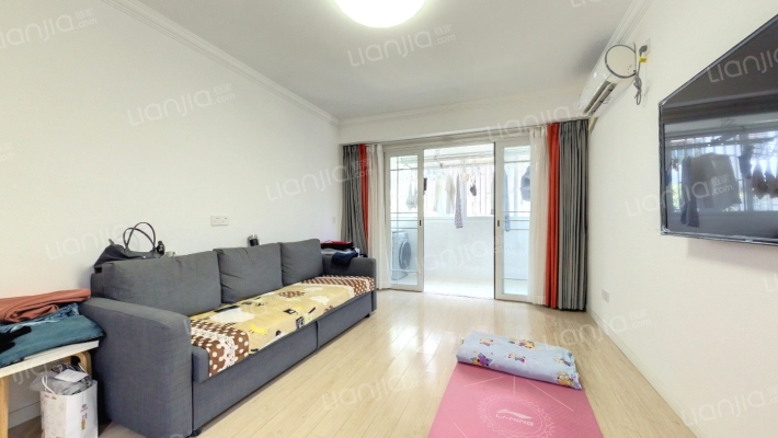 政立路830弄二手房实景图