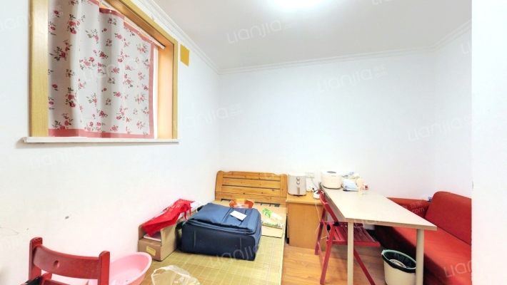 苜卫路27号二手房实景图