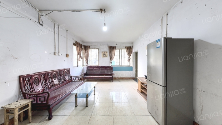 龙兴苑小区二手房实景图