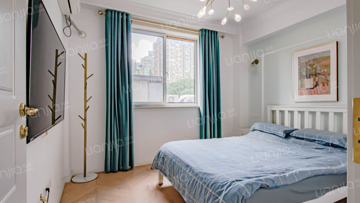 南京西路860弄二手房实景图